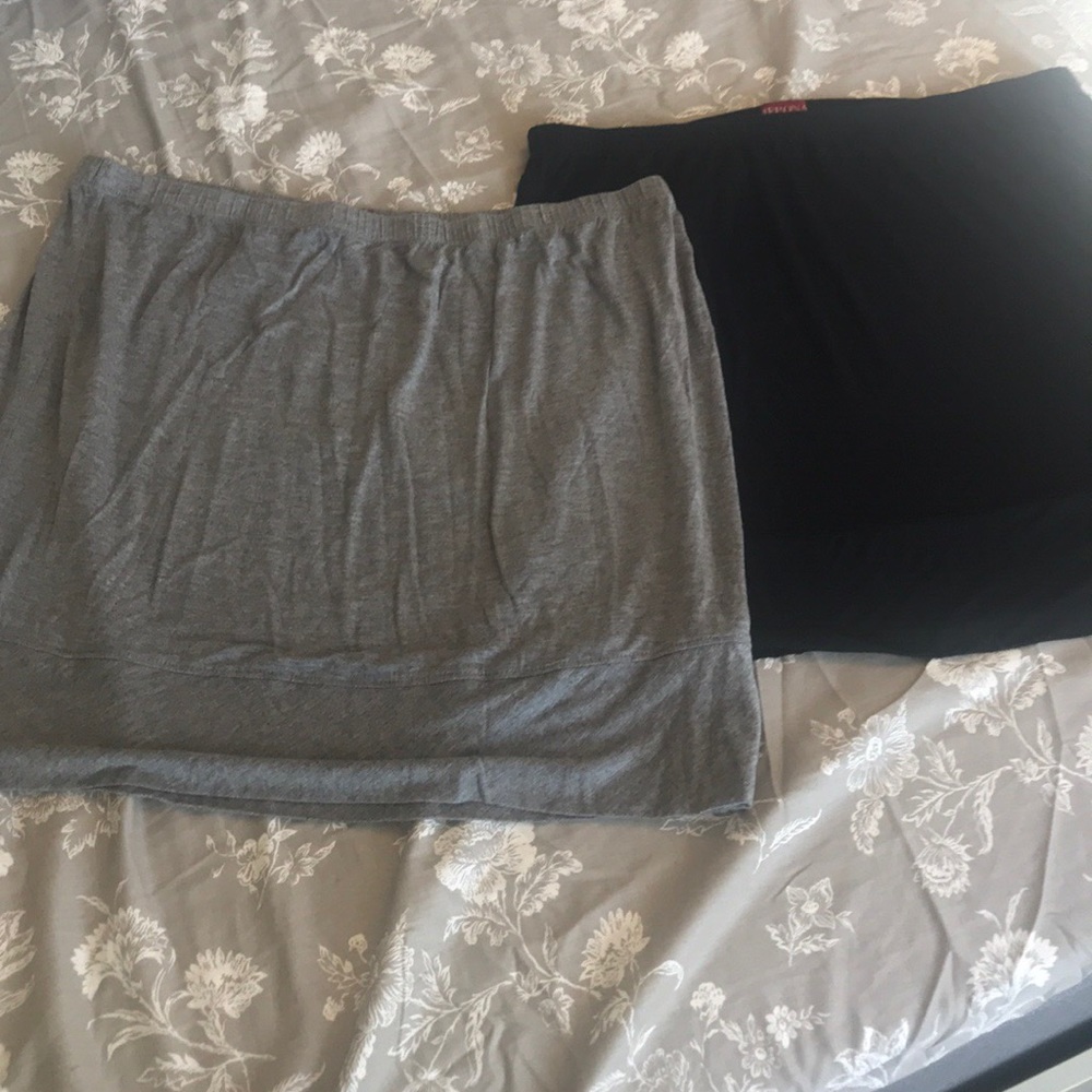 2 Merona jersey knit skirts